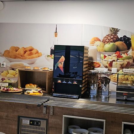 Val Hotel Montbeliard Sud Valentigney ภายนอก รูปภาพ