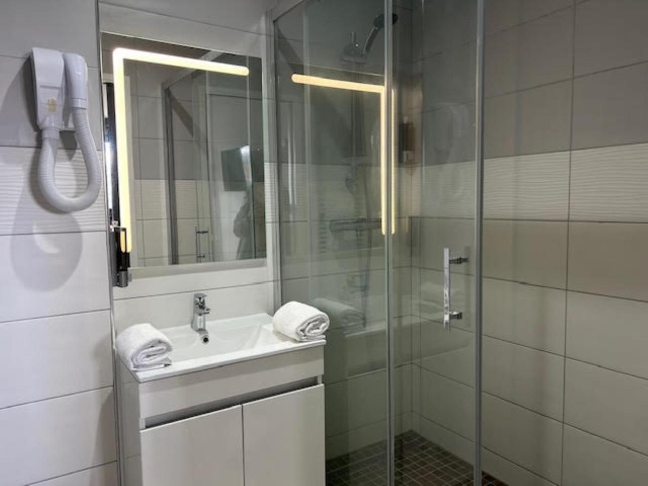 Val Hotel Montbeliard Sud Valentigney ภายนอก รูปภาพ