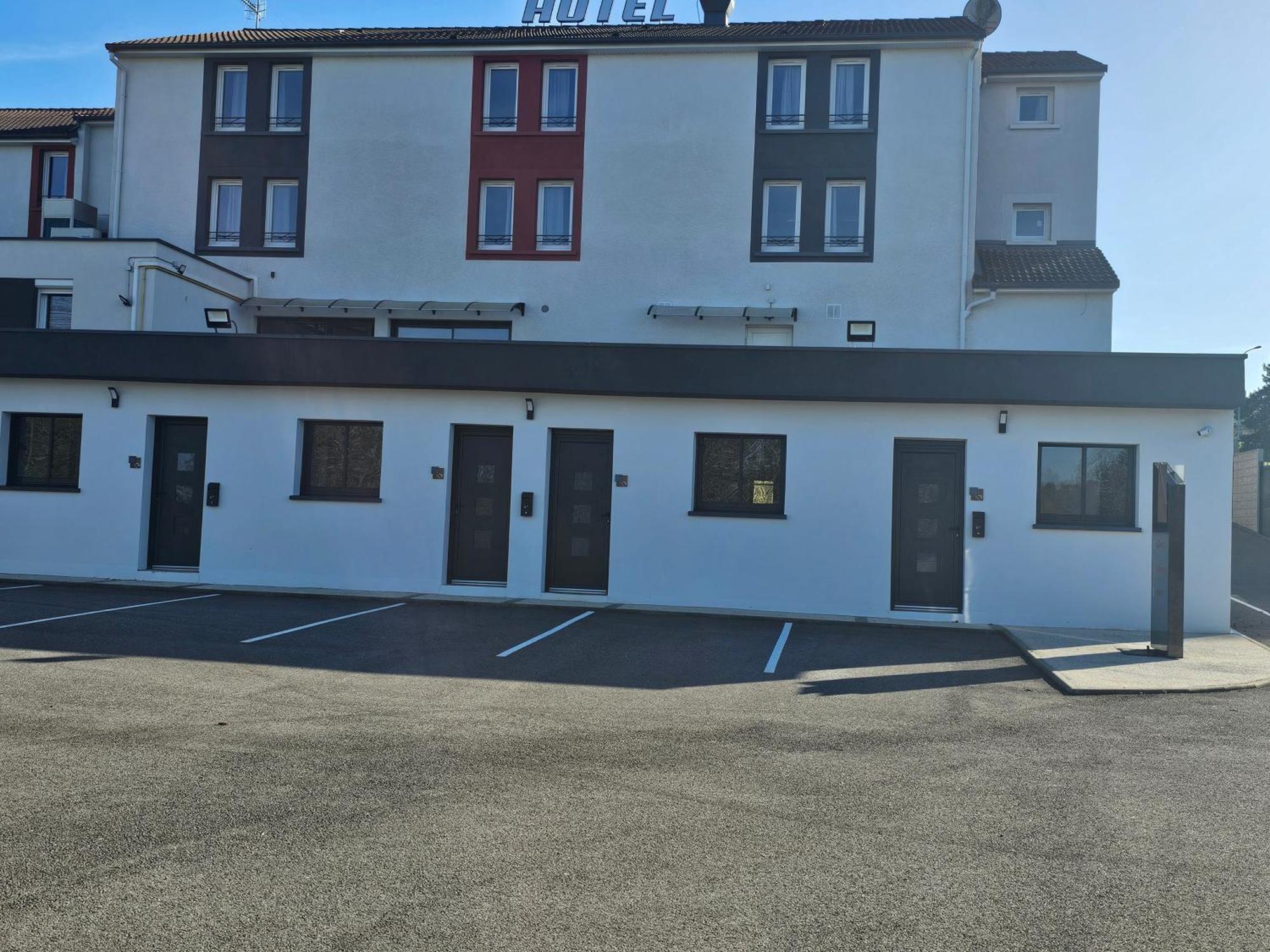 Val Hotel Montbeliard Sud Valentigney ภายนอก รูปภาพ