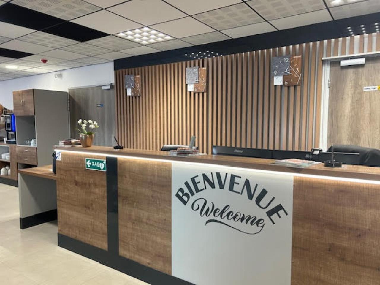 Val Hotel Montbeliard Sud Valentigney ภายนอก รูปภาพ